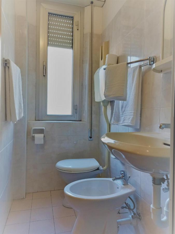 Hotel Casadei Ріміні Екстер'єр фото